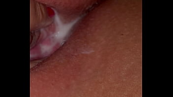 Pov me meto los dedos rápido y saco mucho creampie con ritmo fuerte y dedos mojados