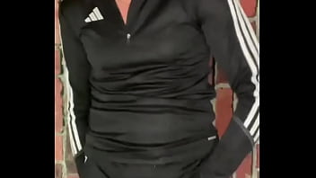 J’ai chaud rt si tu veux pomper #gaysuck #gayfuck #hotboy