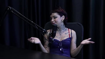 Começou fazendo fotos sensuais conversou no seu primeiro atendimento explicou sobre sg sempre foi safada e transou na rua annie clementine watch sheer red