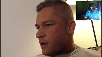 Reaccionando a una buena folla de porno star