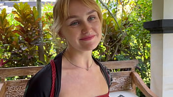 Beauty from the beach gets tied up