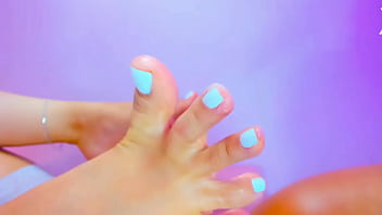 Very delicious and wet foot sucking