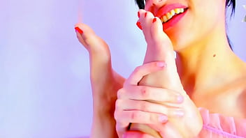 Very delicious and wet foot sucking