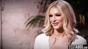 Big boobs mature milf employer fucks a desperate petite beauty in her office