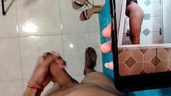 My rich niece bathing i masturbate watching her