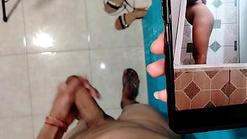My rich niece bathing i masturbate watching her