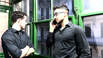 The real estate agent takes 3 cocks at double penetration and a destroyed ass