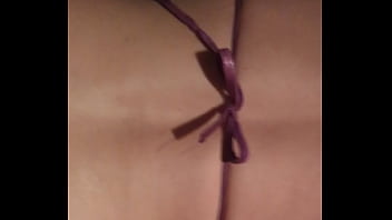 Elle ne sait pas ce qu'elle a des vulgarités écris dans son dos fuckyou