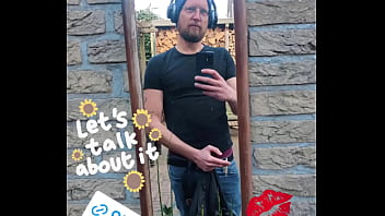 Idzard cum and chat with me