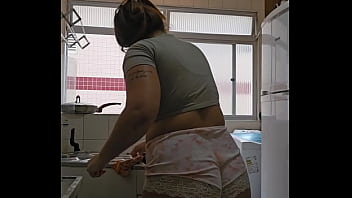 Coloquei essa roupinha porque hoje vou receber um amigo em casa sem meu marido saber