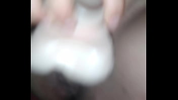 Nicolsita adicta al dildo amateur le ebcanta doble pene