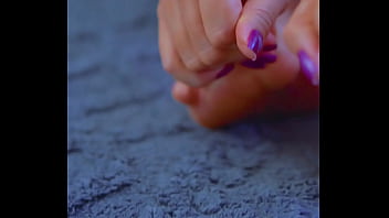 Desi beauty finishes herself off with a powerful dripping release