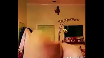 A shucky man finishes off on client after shucking it