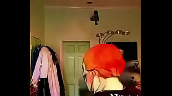 A shucky man finishes off on client after shucking it