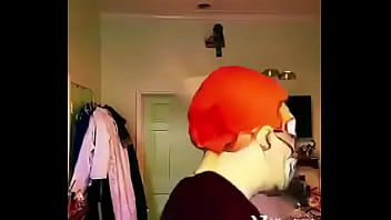 A shucky man finishes off on client after shucking it