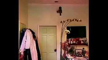 A shucky man finishes off on client after shucking it