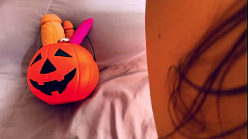 Candy can’t wait for it let’s make halloween hot