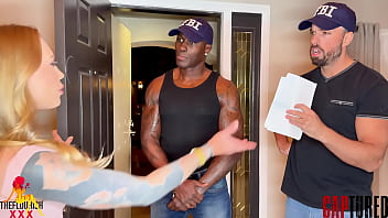 Cap s3e11 taylor rae gets her house raided by popo