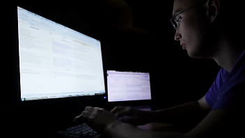 Tu as déjà imaginé regarder cette belle femme sans être prisonnier d’une prison mentale