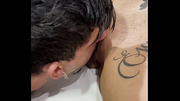 Um sexo bem gostoso com minha amiga de foda parte 1