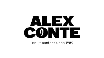 Backstage ass collector s1 e6 nicole love freddy gong