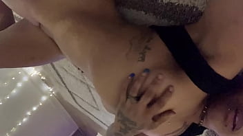 Muscle mommy hot and horny