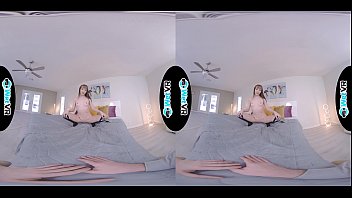 Hot brunette babe gets fucked virtually