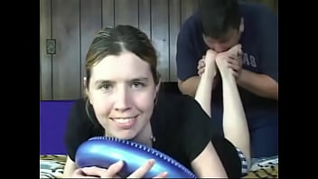 On this particular day i needed some feet really bad so i went driving around my local neighborhoods i saw fuzzy hunicu