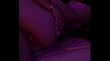 Nouvelle série sur mon mym et un lesbien très intense avec la magnifique arianacortezx que j'adooo