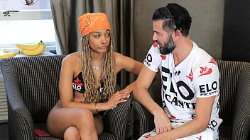 Addis fouche muestra el tamaño que le gusta