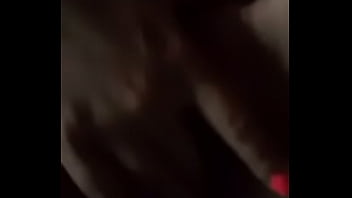 Me masturbo para mi novio