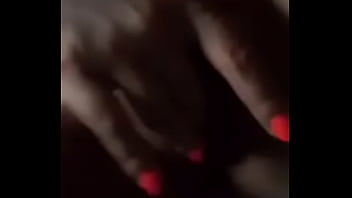 Me masturbo para mi novio