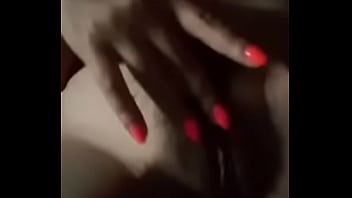 Me masturbo para mi novio