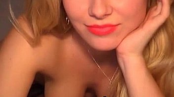 Gorgeous Blonde Hottie Masturbating thumbnail