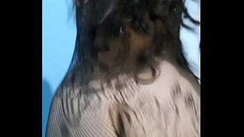 Saltaba y me apretaba la polola