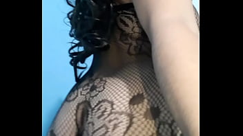 Saltaba y me apretaba la polola