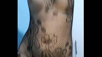 Saltaba y me apretaba la polola