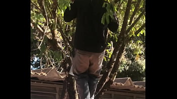 Garoto Trepando No Pau Em Aula thumbnail