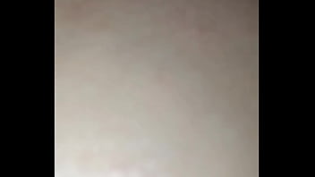 El vecino me solprende en el baño y me folla el culo