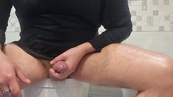 Amazing italian creampie my step brother jerks off and cums with a fantastic big dick