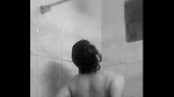 Paraguayo En La Ducha thumbnail