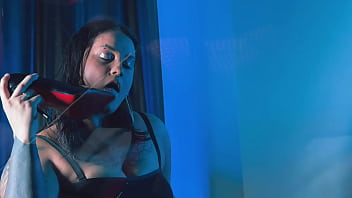 Admire my toes with your mouth