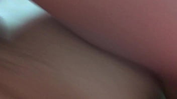 Me vengo afuera de su culo porque si no se enoja