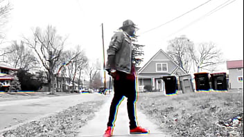 I love making music here one of many hot trucks by me tmicheal ugly video shot by me don't forget i'm just a musi