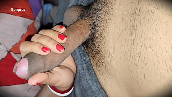 Stepmom giving me handjob for the first time i controlled my cum