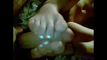 Me la jala con los pies