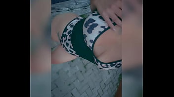 Holà mes beautés il fait une chaleur étouffante aujourd'hui chez vous