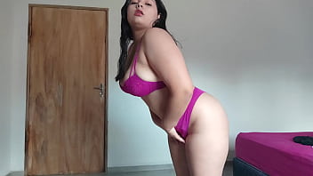 La mas caliente del pueblo me envia un video