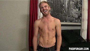 Straight Amateur Hunk Tugs On His Cock For Money thumbnail