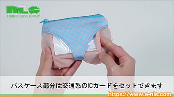 ふかふかでキュートなお尻型パスケース。小物入れもついています。 ふかふかでキュートなお尻型パスケース。小物入れもついています。